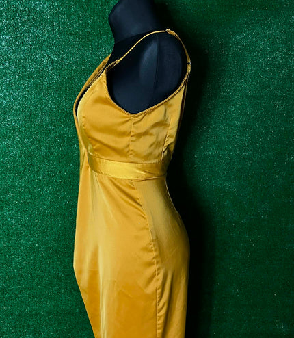 Dámske šaty Pretty Little Thing (S)
